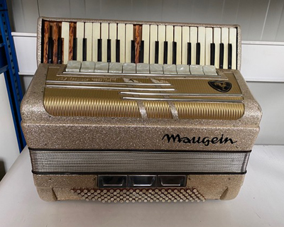 Accordéon Maugein à restaurer