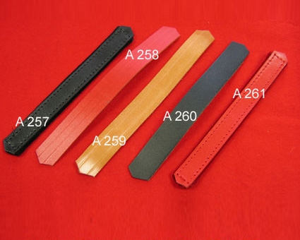 A258 - Lanière soufflet en cuir diatonique Rouge A258 - Lanière soufflet en cuir diatonique Rouge